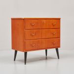 1040 3588 CHEST OF DRAWERS